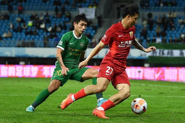 国安客场逆转上港,争冠形势重新振奋 国安客场逆转上港,争冠形势重新振奋